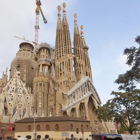 Bonito Cerca Del Parc Gueell Barcelona